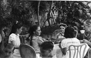 Sharing: Italian girls at a table