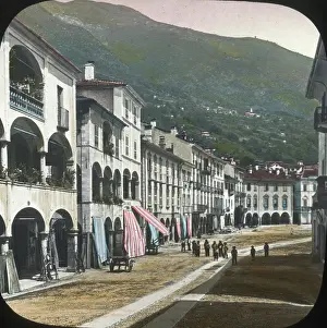 Unpaved: Italian Lakes - The Grand Piazza