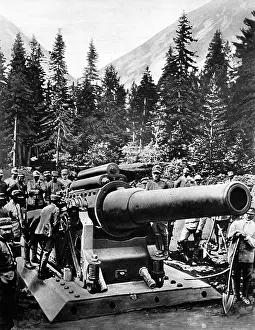Bombarding: Italian siege-gun