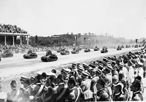 Manouvres: Italian troops in Rome