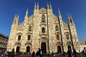 Doumo: Italy. Milan. Cathedral. Gothic. 14th century. Exterior. Fac