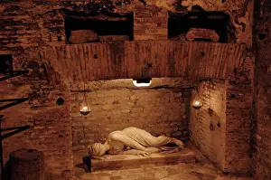 Crypt: Italy. Rome. Catacombs of Callixtus