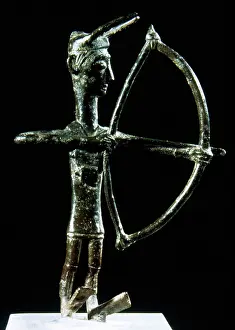 Archer: Italy. Sardinia. Nuragic civilization. Figurine. Archer. Bro