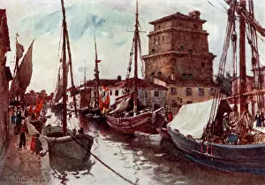 Viareggio: ITALY/VIAREGGIO HARBOUR