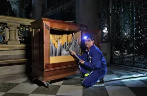 Voicing: Itaru Sekiguchi, organ builder, Cathedrale Notre-Dame