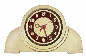 Numerals: Ivory Round Clock