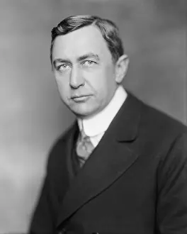 Rockefellers: Ivy Ledbetter Lee 1877-1934 one of the founders ?
