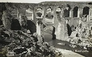 Spans: Izmir, Turkey - Roman Aqueduct