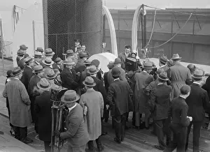 Heavyweights: Jack Dempsey and actress Estelle Taylor mobbed by