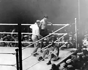 Unanimous: Jack Dempsey knocks down Gene Tunney in ?
