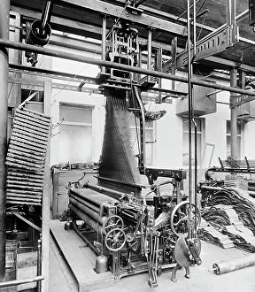 Jacquard: Jacquard loom in a woollen mill in Bradford