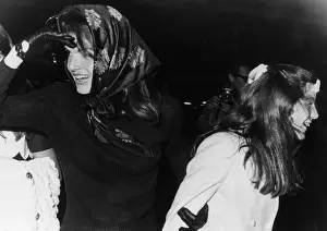 Hyannis: Jacqueline Onassis and her daughter Caroline ?