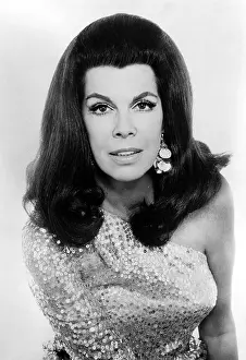 Susann: Jacqueline Susann. ?