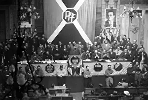 Collaborators: Jacques Doriot at the conference of the PPF, 1941