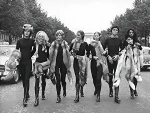 Ensembles: Jacques Esterel Fur Collection