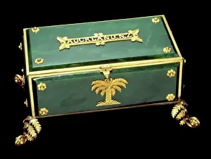 Jade: Jade and gold casket (Lid shut)