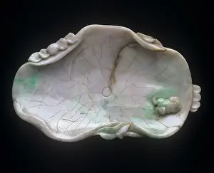 Sodium: Jadeite carved dish from China