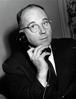 Telefon: James A. Michener