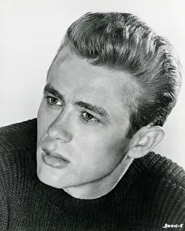 JAMES DEAN/CLOSE-UP
