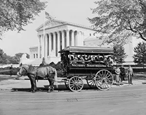 Capitols: James J. Grace, sightseeing guide in Washington