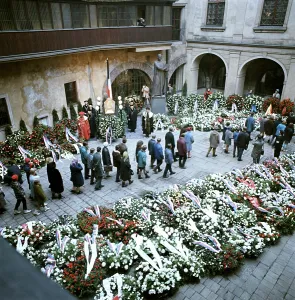 Palach: Jan Palach - coffin - funeral - last respects