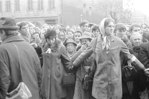 Ctkvintage: Jan Palach - funeral - procession - flags - Old Town Square