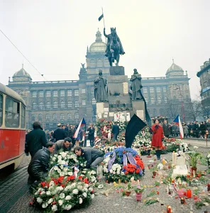 Palach: Jan Palach - last respects - candles - flowers
