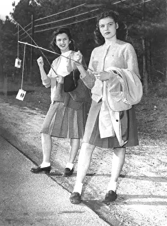 Hitchhike: Jane Piazza and Jackie B Canepa hitchhike ?