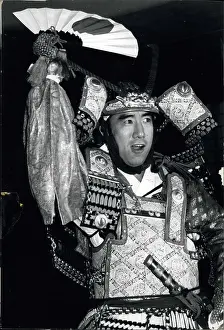 Knelt: Japan - Korea - North Korea
