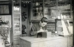 Engraves: Japan - A seal engraver at work