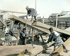 Sawing: Japanese carpenters at work