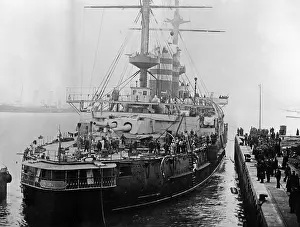 Cannons: The Japanese ironclad Mikasa, 1920s