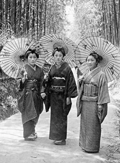 Kimono: Japanese women, 1911
