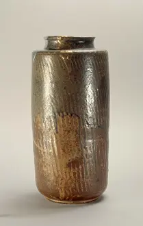 Runoff: Jar-shaped pot