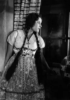 Jarmila: Jarmila Novotna in The Bartered Bride, 1932