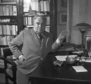 Repressive: Jaroslav Seifert - poet - dissident