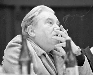 Seifert: Jaroslav Seifert - poet - writer - cigarette
