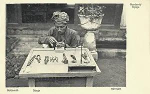 Shears: Java - A goldsmith at work