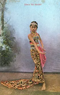 Javanese: Javanese Dancer performing Srikandi Larasati dance