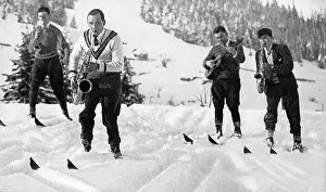 Nov18: Jazz band on skis at Murren