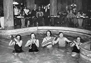 Orchestras: The Jazz Orchestra of the luxus bath