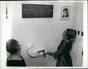 Aida: Jean Simmons, American actress, opens student theatre