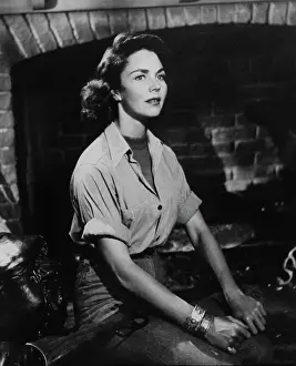Gentry: Jennifer Jones - Actress