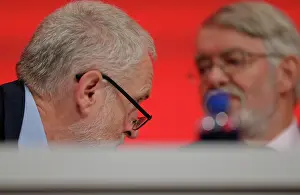 Sitzen: Jeremy Corbyn MP