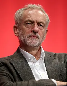 Sitzen: Jeremy Corbyn MP