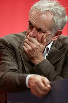 Sitzen: Jeremy Corbyn MP
