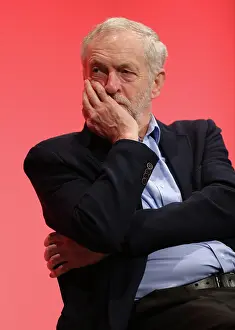 Sitzen: Jeremy Corbyn MP