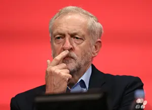 Sitzen: Jeremy Corbyn MP