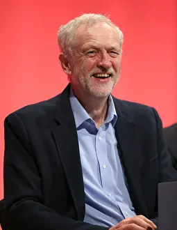 Sitzen: Jeremy Corbyn MP