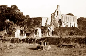 Dales: Jervaulx Abbey in the 1930s